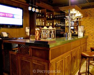 Бонусы, подарки и скидки в пивном ресторане Men Pub