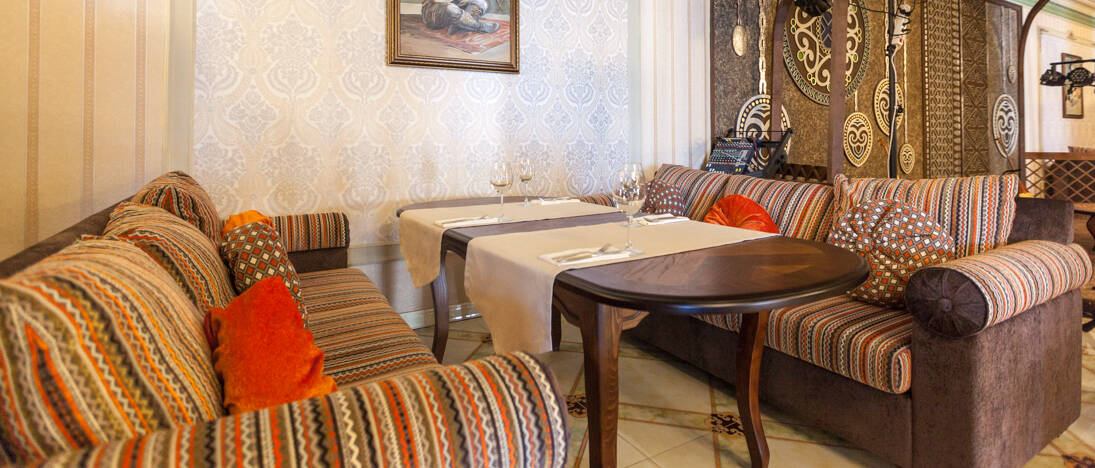 Ресторан «QAZAQ Restaurant» в Алматы, пр. Достык, 210 Б, БЦ «Коктем ...