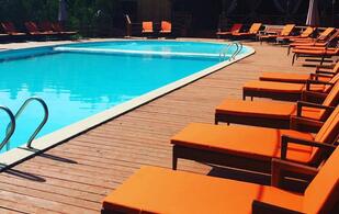 POOL & SPA