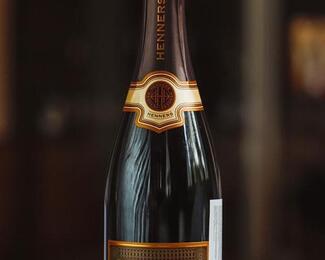 Попробуйте HENNERS BRUT в Saint Pierre