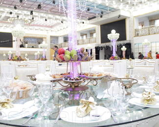 Идеально роскошная свадьба в банкетном зале «Белые розы​»​​