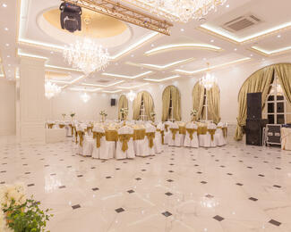 Июль — сезон скидок в банкетном зале Park Hall