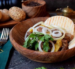 Куырдак из говядины с восточной лепешкой