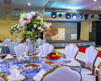 Встречайте Новый год в RITZ HALL — выигрывайте путёвку в Дубай и Вьетнам