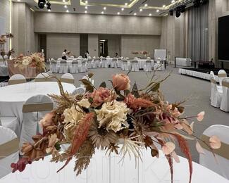 Элегантность и уют: новогодние корпоративы в Resident Ballroom