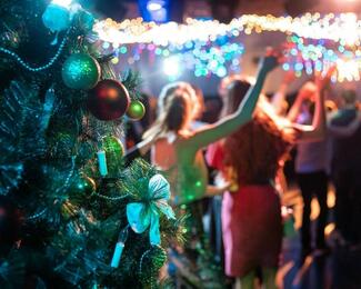 Новогодняя программа с 26 по 28 декабря в лаундж-баре Myata Platinum Navoi